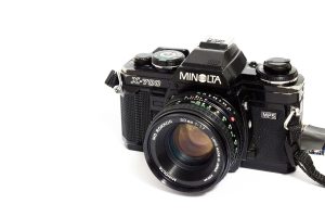 Analoge Minolta X-700 Kleinbildkamera für Schwarzweißfotografie